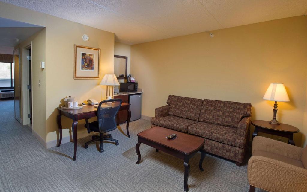 Hampton Inn Bennington photo