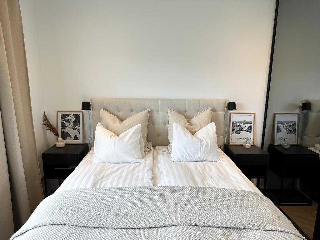 Postel nebo postele na pokoji v ubytování Snow Heaven Suites