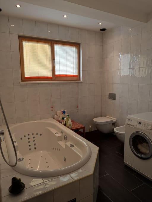 Koupelna v ubytování Loft mit Kamin und Whirlpool