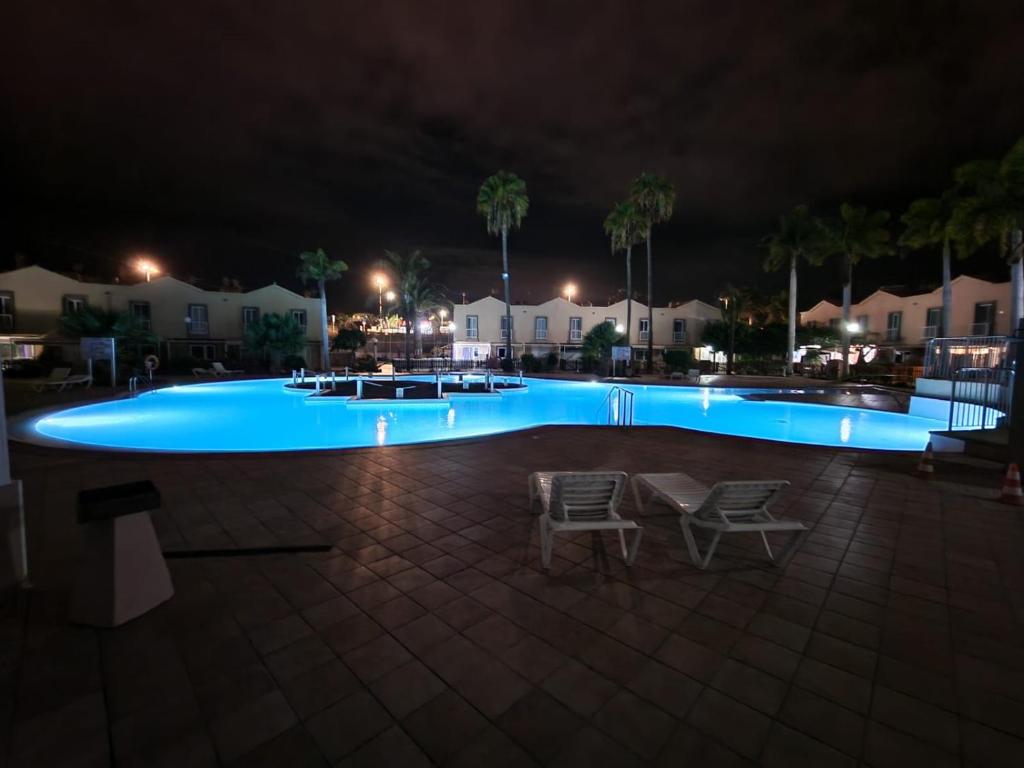 Basen w obiekcie GLAMOUR MASPALOMAS - near MELONERAS lub w pobliżu