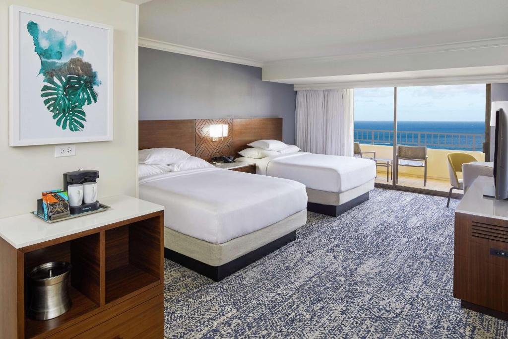 Hilton Hawaiian Village Waikiki Beach Resort - Tapa Collection Queen Room With Two Queen Beds - Ocean View