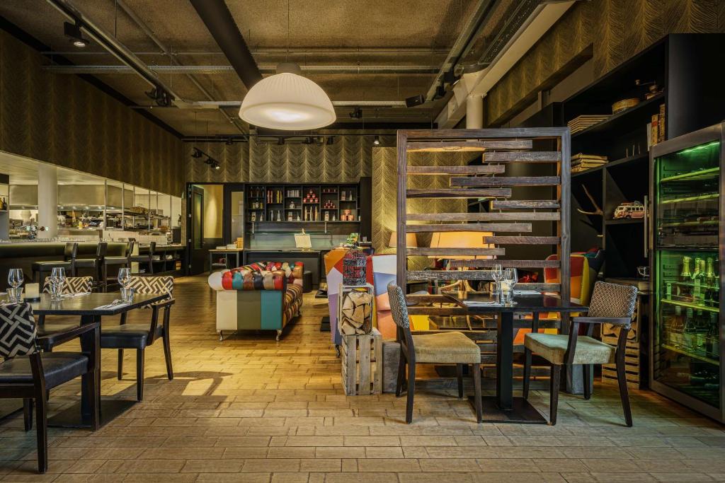 DoubleTree by Hilton Amsterdam - NDSM Wharf - Resim 18