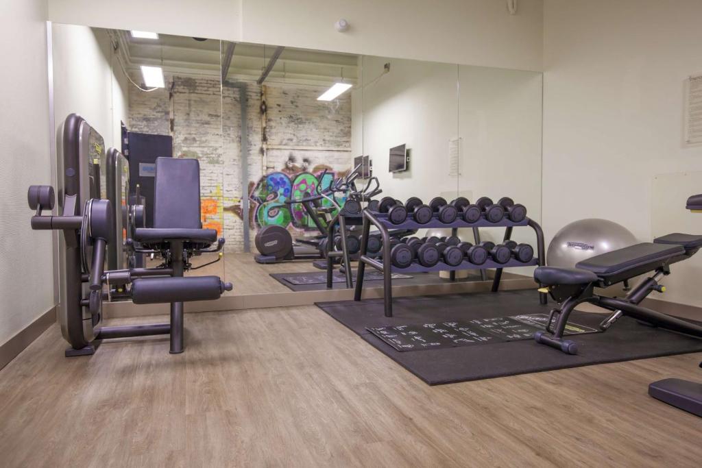 DoubleTree by Hilton Amsterdam - NDSM Wharf - Resim 25