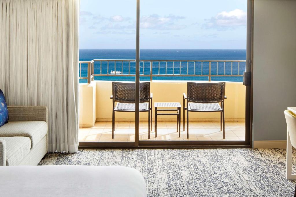 Hilton Hawaiian Village Waikiki Beach Resort - Tapa Collection King Room With Ocean View