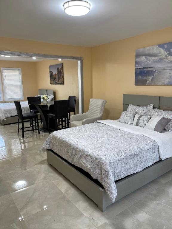 Hoover, Kew Gardens (updated prices 2024)