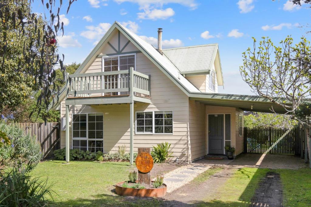 Cape Cottage, Cape Woolamai (updated prices 2024)
