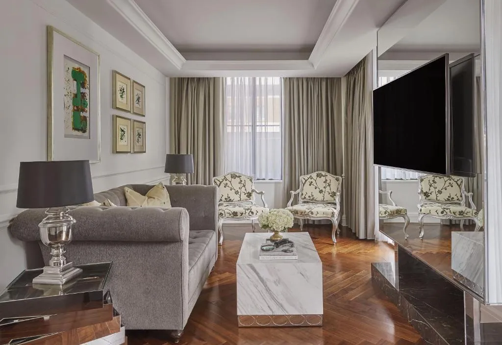 Rosewood Suite