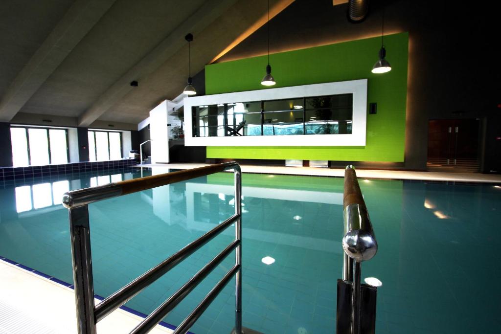Bazén v ubytování Hotel Orizont nebo v jeho okolí