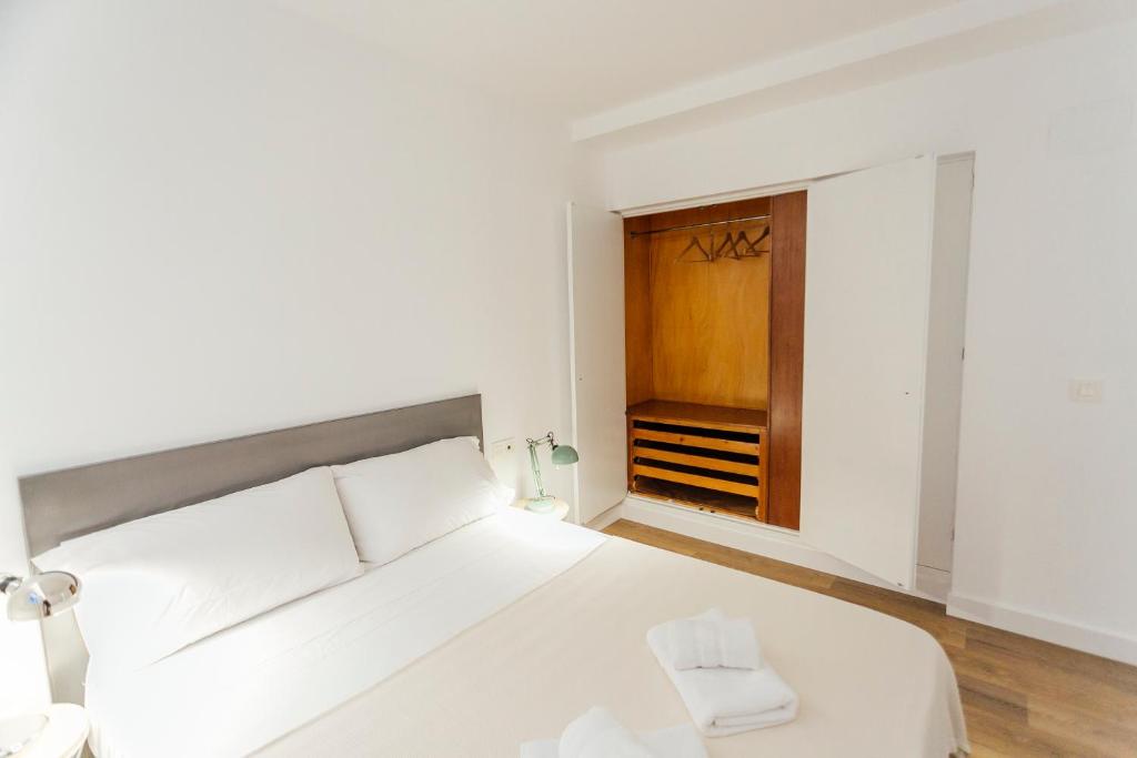 Posteľ alebo postele v izbe v ubytovaní Decorated and renovated- 2Bd 2Bth- Center