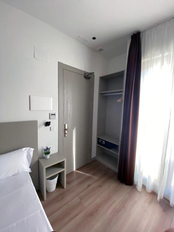Hotel BESTPRICE Valencia - Resim 25