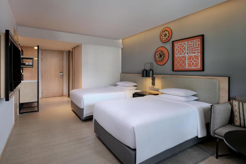 Four Points by Sheraton Phuket Patong Beach Resort - Resim 45