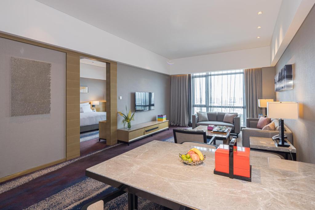 Wyndham JinJiang Hotel - Deluxe King Suite - Non-fumeur