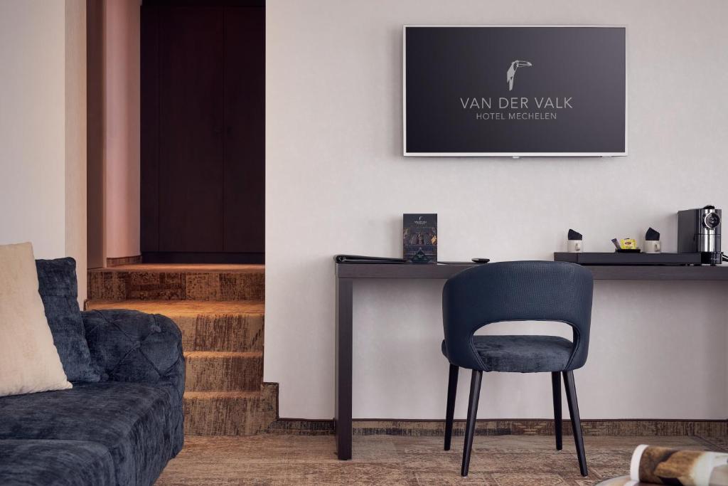 TV a/nebo společenská místnost v ubytování Van der Valk Hotel Mechelen