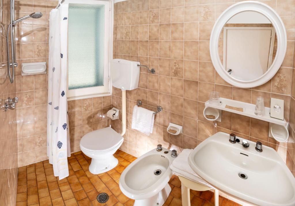 Koupelna v ubytování Hotel Odeon