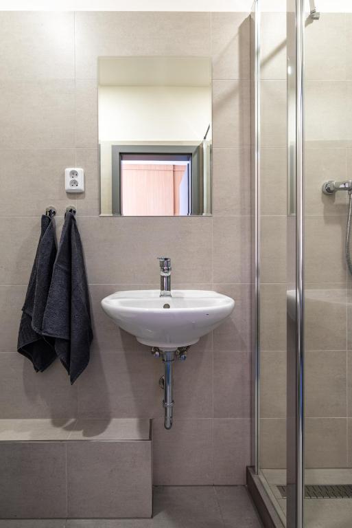 Koupelna v ubytování Hotel a ubytovna Zimní stadion Slaný
