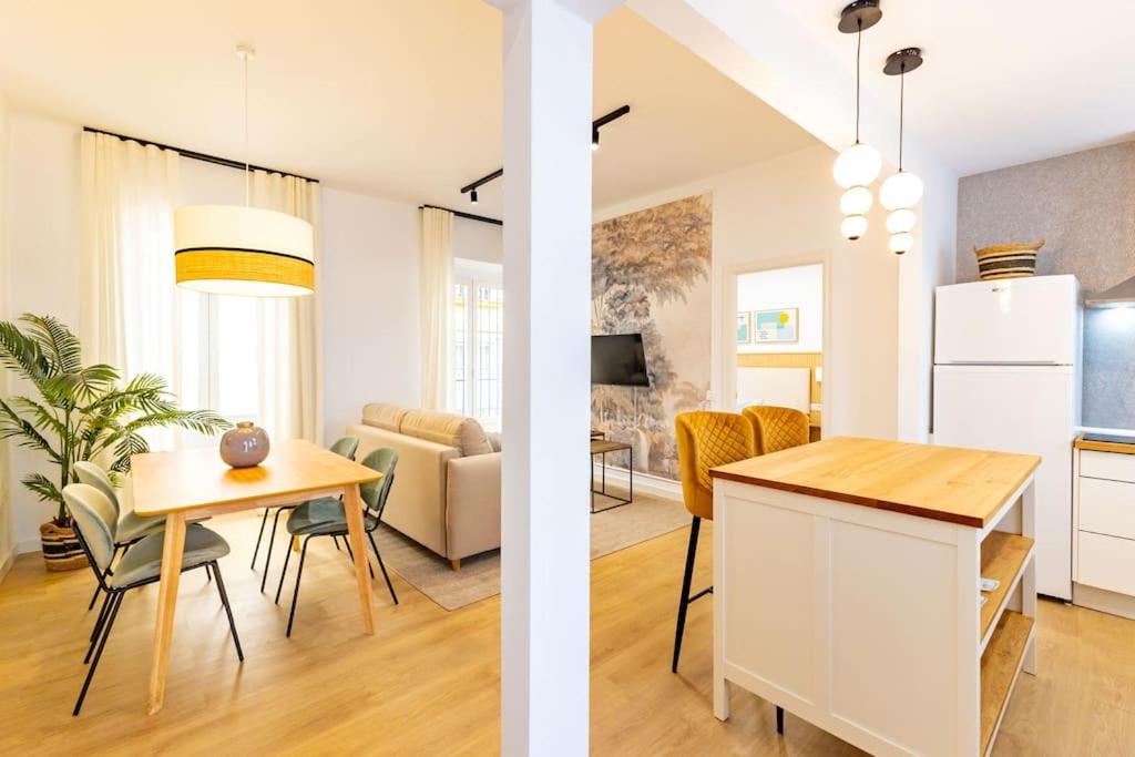 Santa Catalina central suite by Valcambre