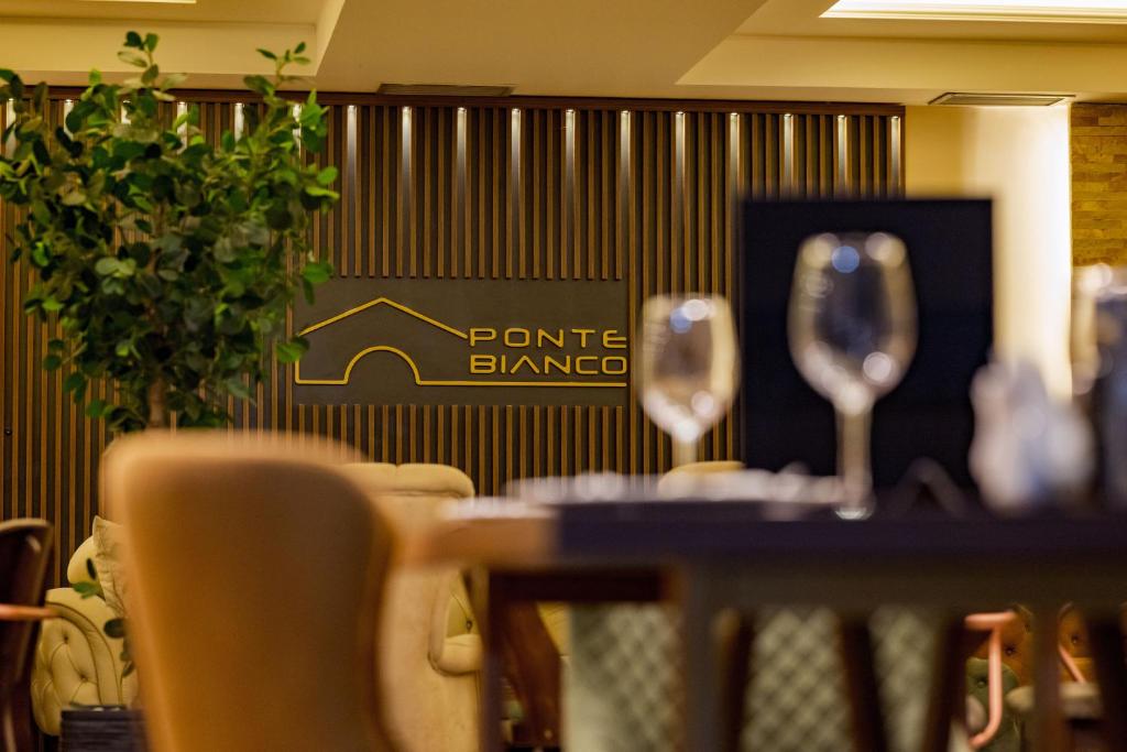 Nápoje v ubytování Hotel & Restaurant Ponte Bianco