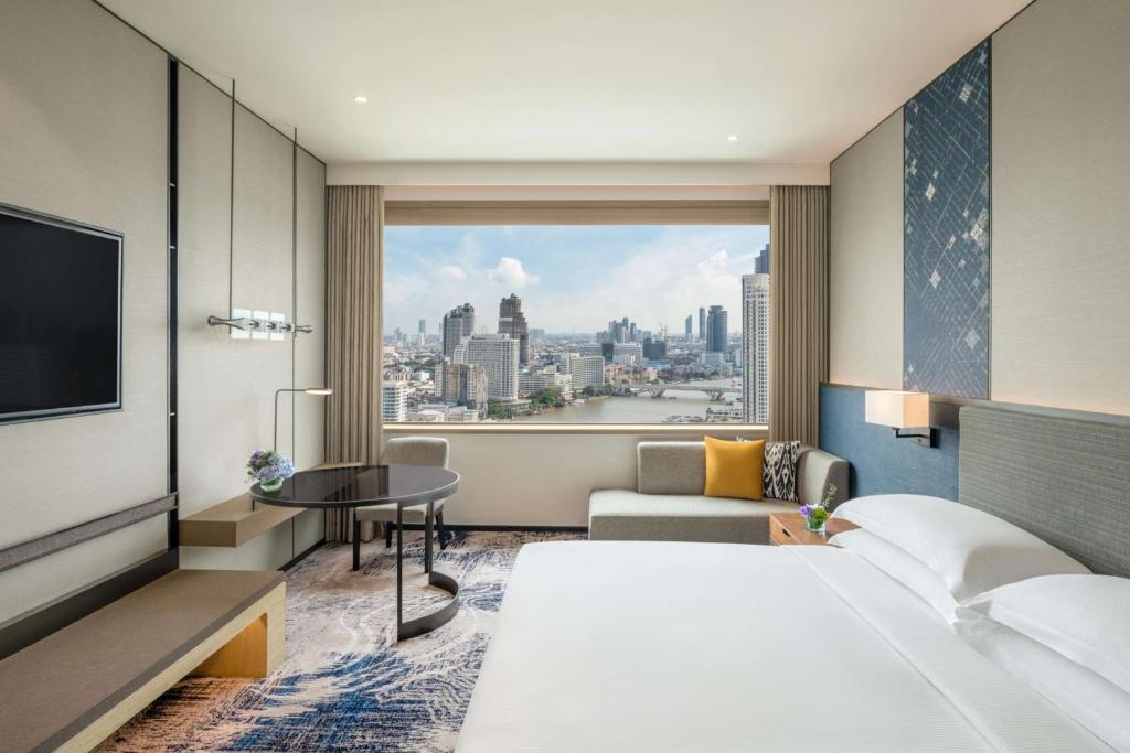 Millennium Hilton Bangkok - 8