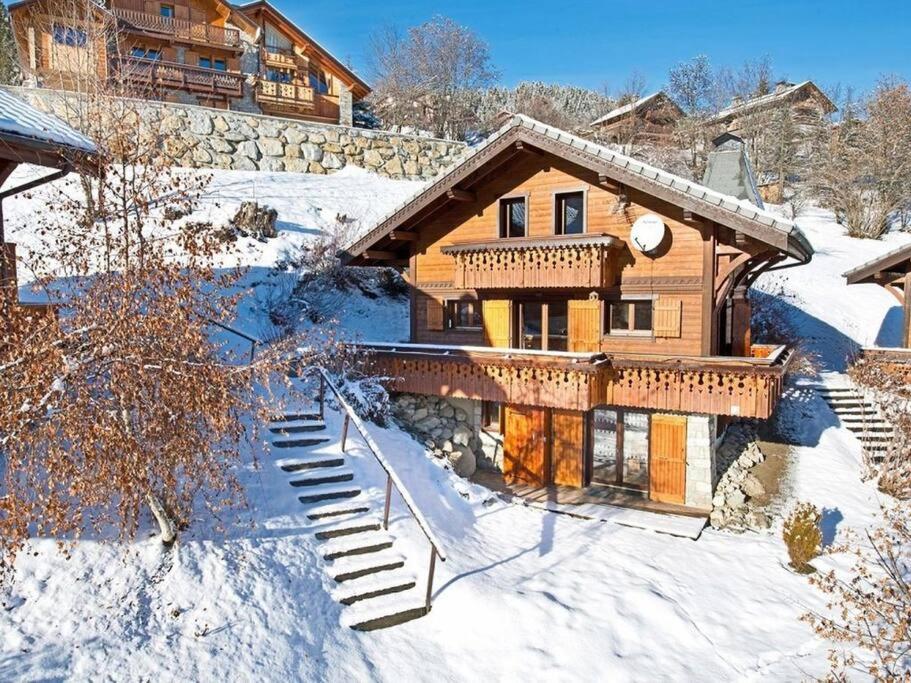 Meribel Les Allues Ski Chalet with beautiful views a l'hivern