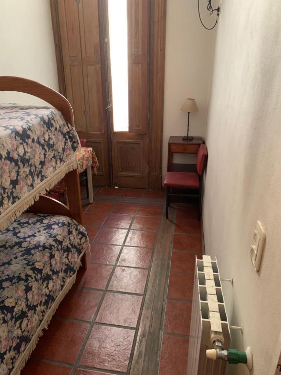 Derby Home Hotel - Family Room With Private Bathroom