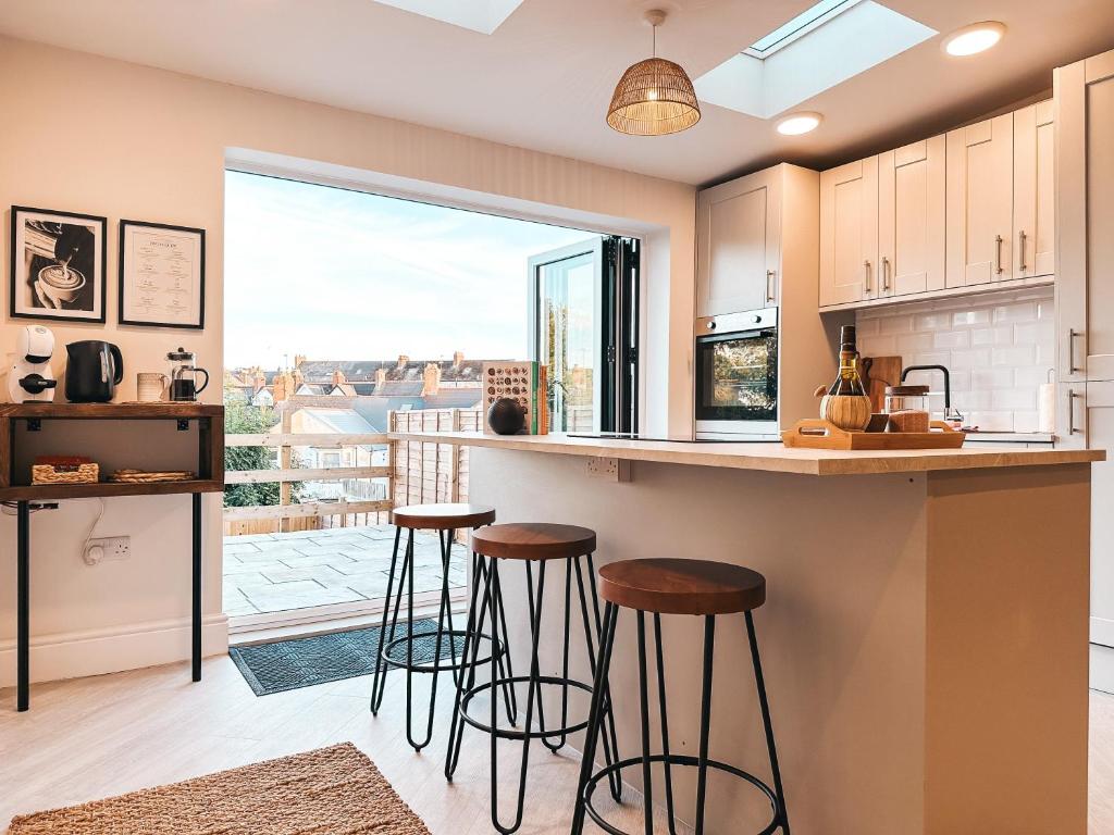 Ty Penllyn by Solace Stays, Newport (updated prices 2024)