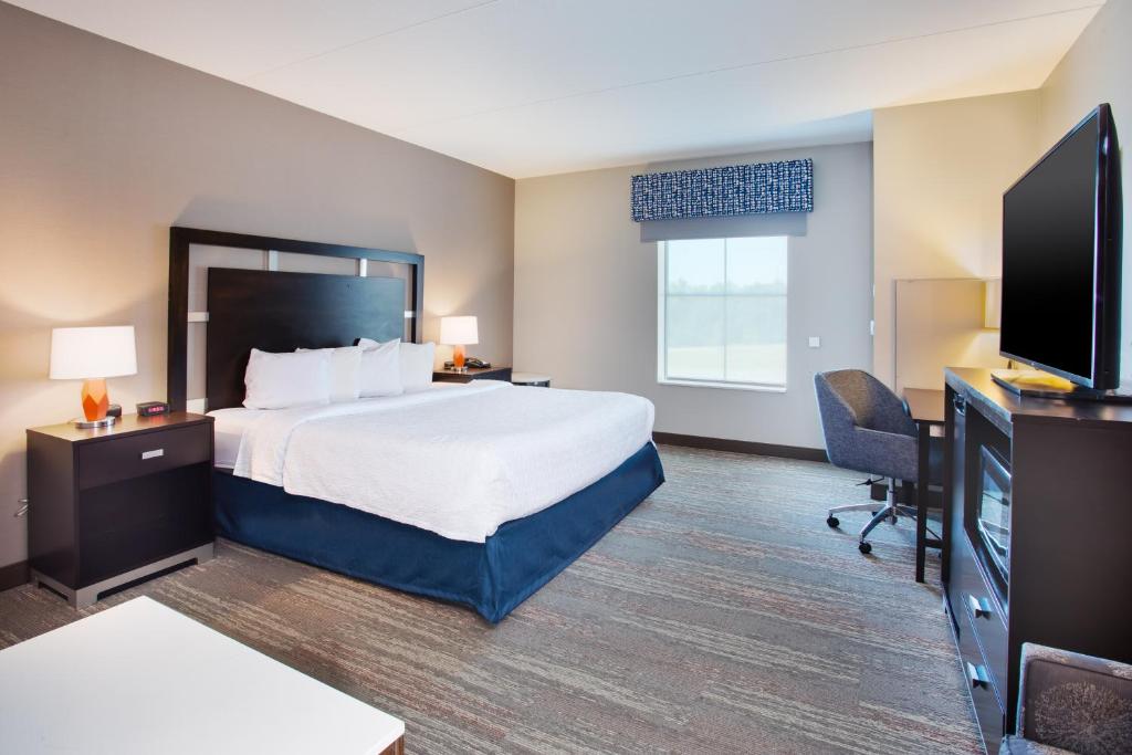 Hampton Inn & Suites Columbia/Southeast-Fort Jackson photo