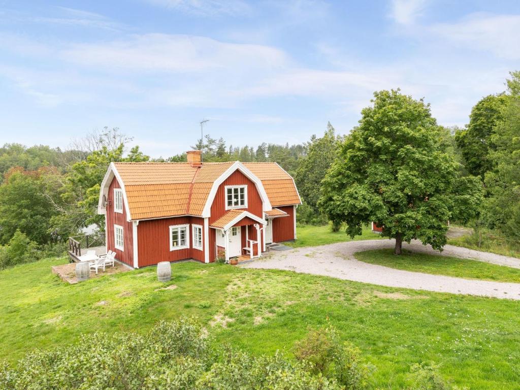 Holiday Home Klinten Totebo by Interhome