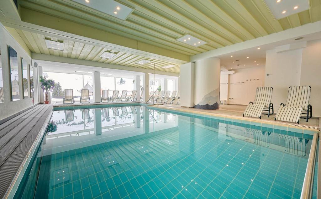 Bazén v ubytování Heart Hotel Aurora nebo v jeho okolí