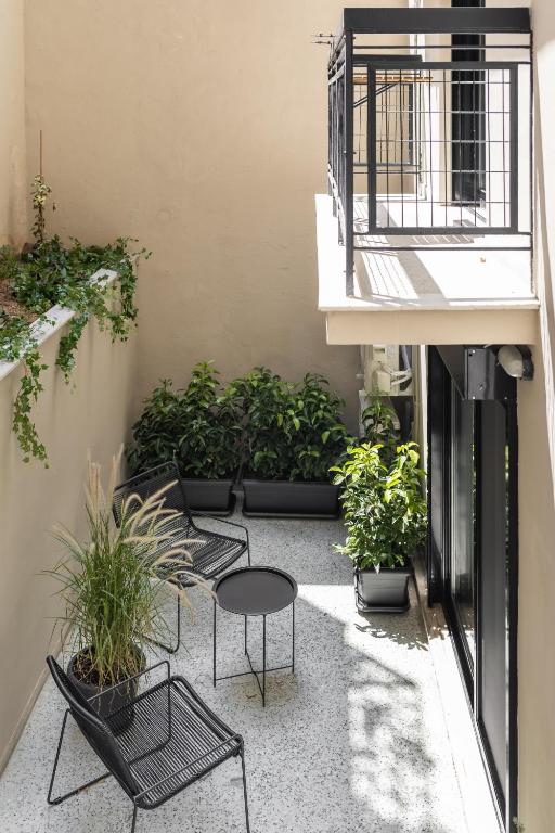 Elliot Neapoli, Athens - 8