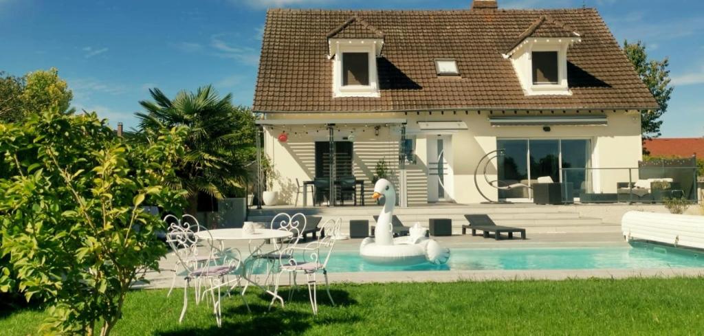 Πισίνα στο ή κοντά στο Ma Douce Bulle Piscine & Détente Villa partagée