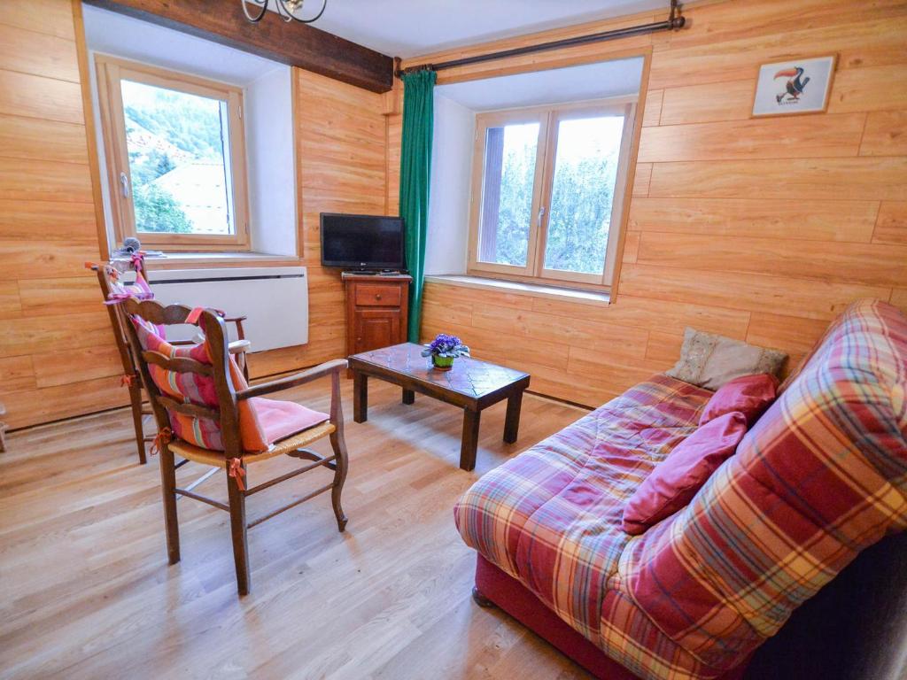 Appartement Valloire, 2 pièces, 5 personnes - FR-1-263-161にあるシーティングエリア