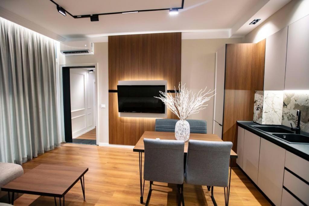 Luxury Apartment at Condor Center - Image 8