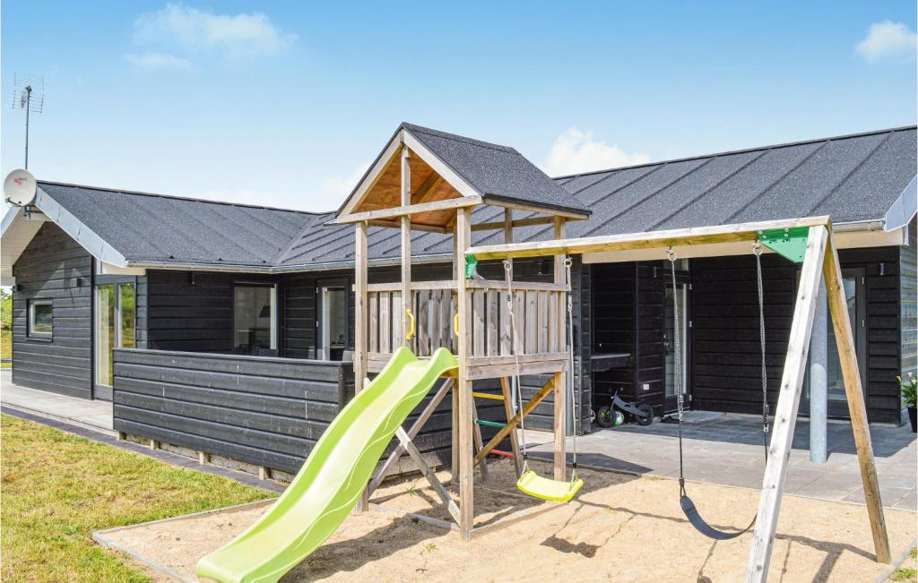 Children's play area sa 4 Bedroom Awesome Home In Hadsund