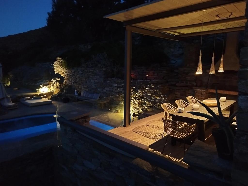 Bazén v ubytování Kydippi Kea Villa nebo v jeho okolí