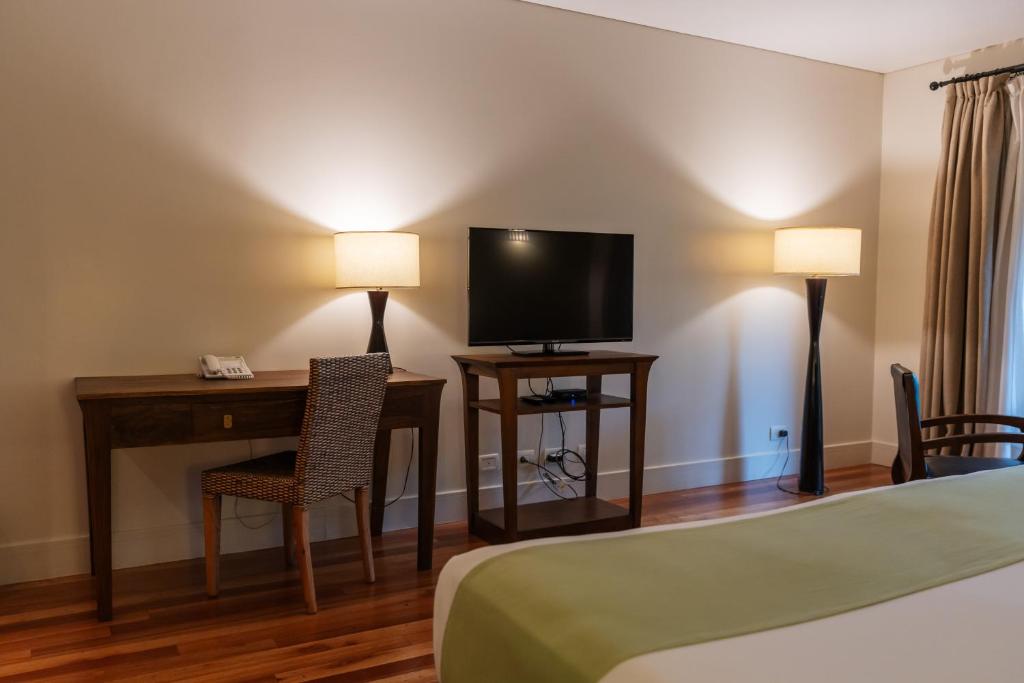 Estúdio Júnior com Deck