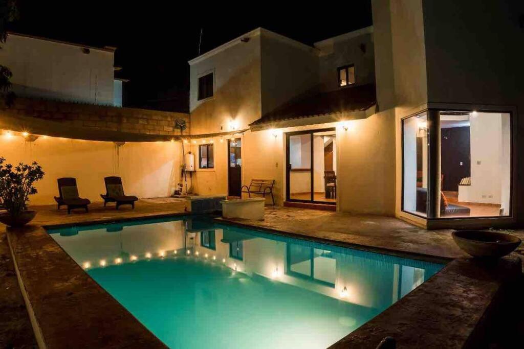 Πισίνα στο ή κοντά στο Casa Juarez: Great 4BR house w/ POOL & GAMES, perfect for Parties & Family