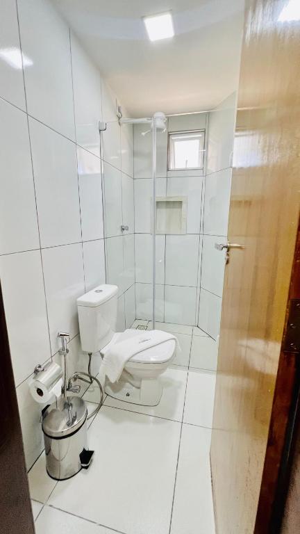 Um banheiro em Hotel Pousada Kairos Manaira