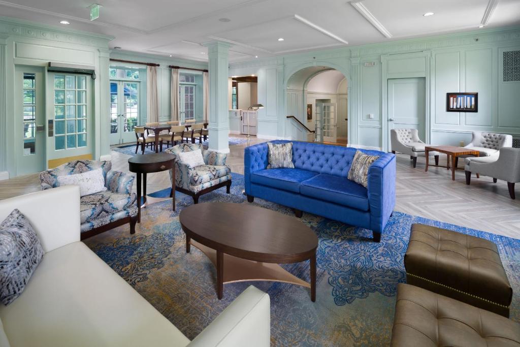 Andover Inn photo