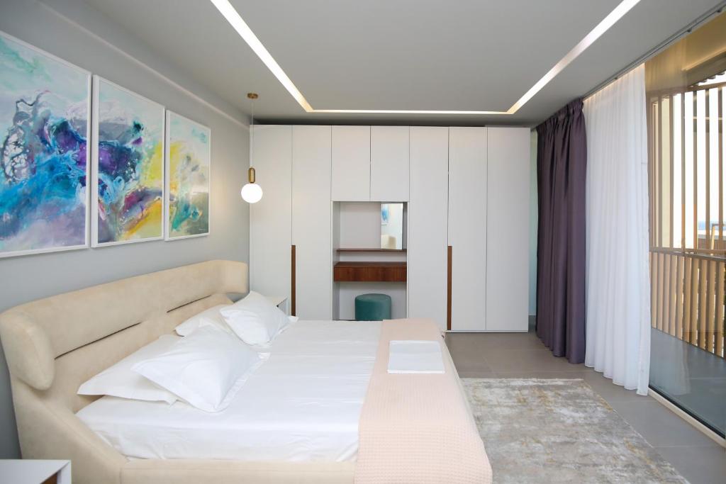 Luxurious 5 Bedroom Beach Villa - Imazhi 5