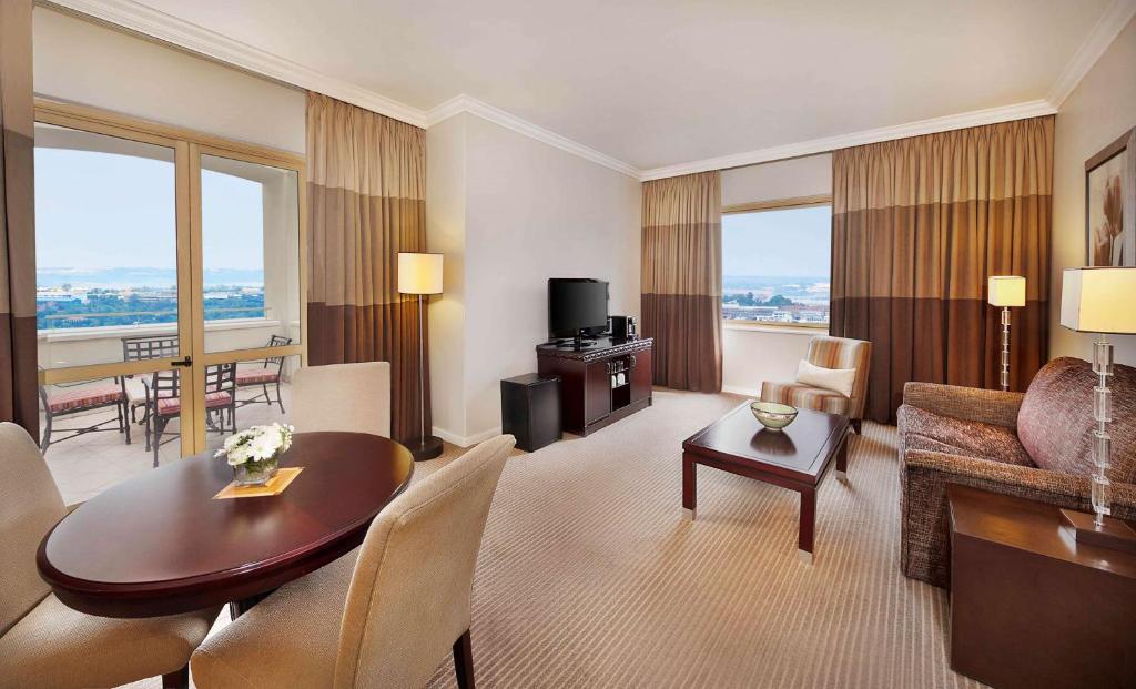 NH Johannesburg Sandton - Suite Terrace с одной спальней