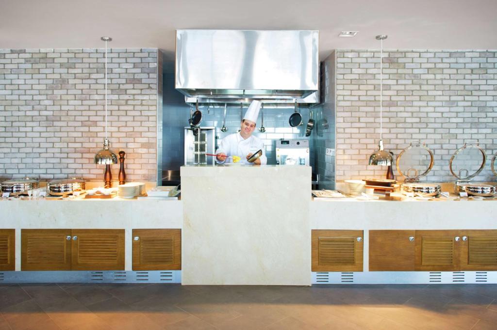 Hilton Garden Inn Ras Al Khaimah - Resim 24