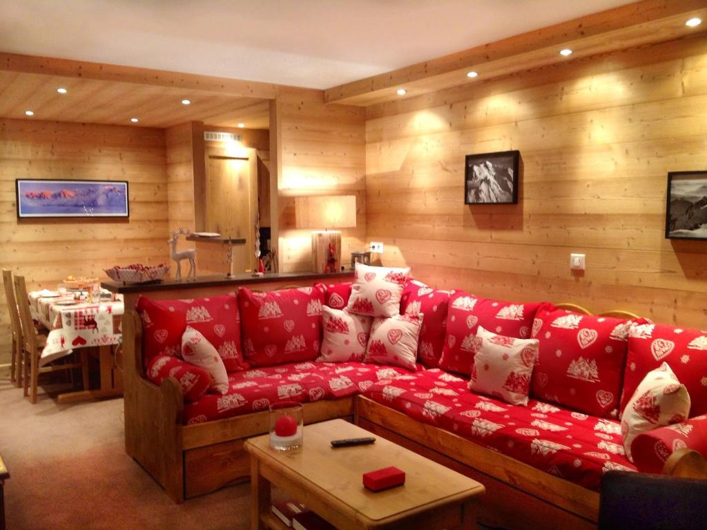 Appartement rénové 5 pers, 4 flocons Or, centre, balcon, WiFi, skis - FR-1-574-13