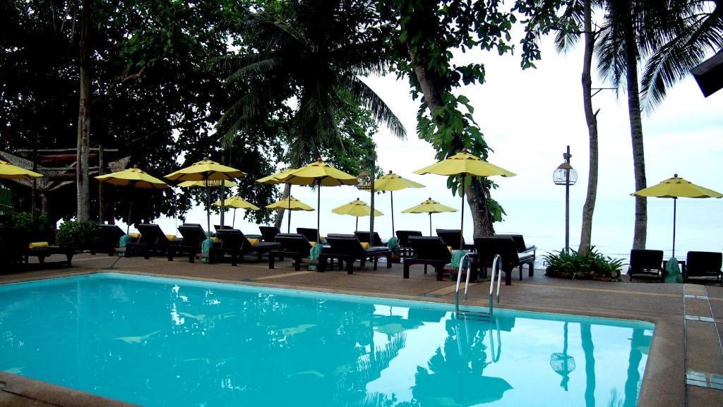 Bazén v ubytování Banpu Koh Chang Resort nebo v jeho okolí