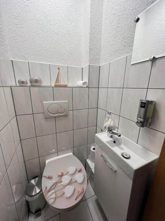 Ein Badezimmer in der Unterkunft Ferienhaus am Bach Koblenz