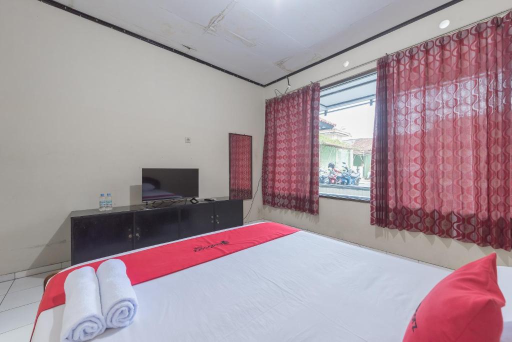 RedDoorz Syariah near Taman Kota Kuningan - Camera Doppia Standard