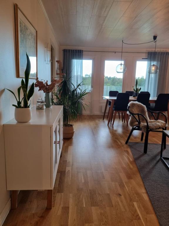 Posezení v ubytování Riverside villa