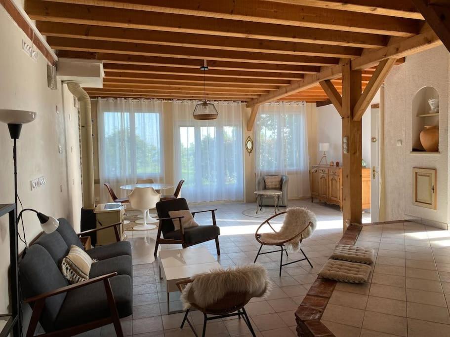 O zonă de relaxare la Maison en Drôme des collines