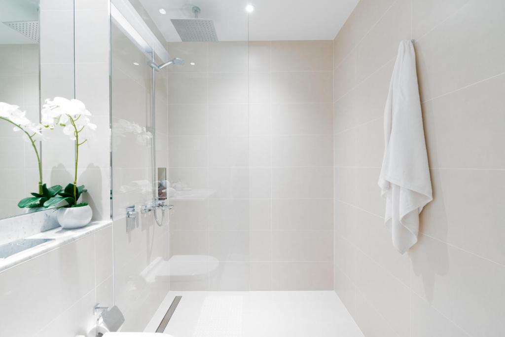 Koupelna v ubytování Ultimate Stay / Sea Views / Port De La Mer / Brand New / 4 People