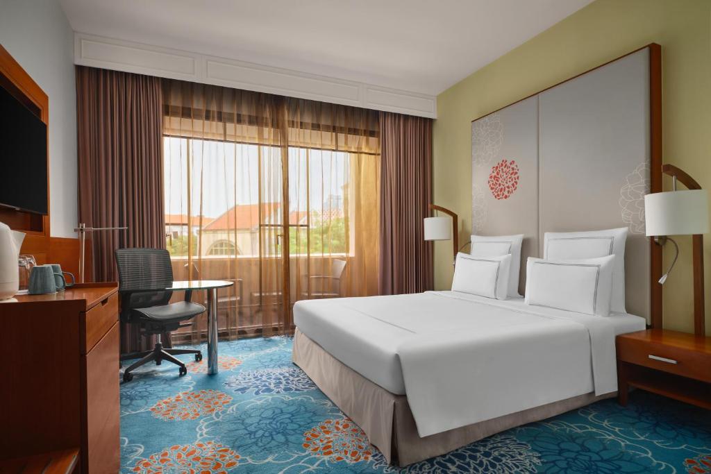 Paradox Singapore Merchant Court at Clarke Quay - Premier King With Balcony