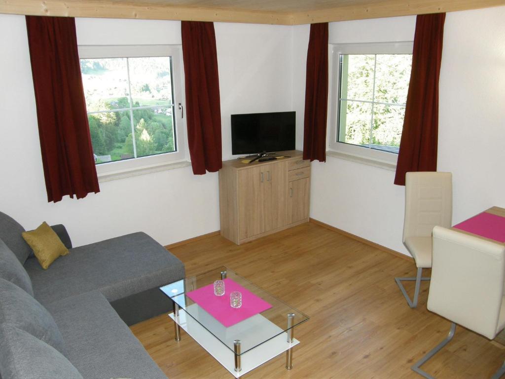 TV a/nebo společenská místnost v ubytování Apartment Altaussee